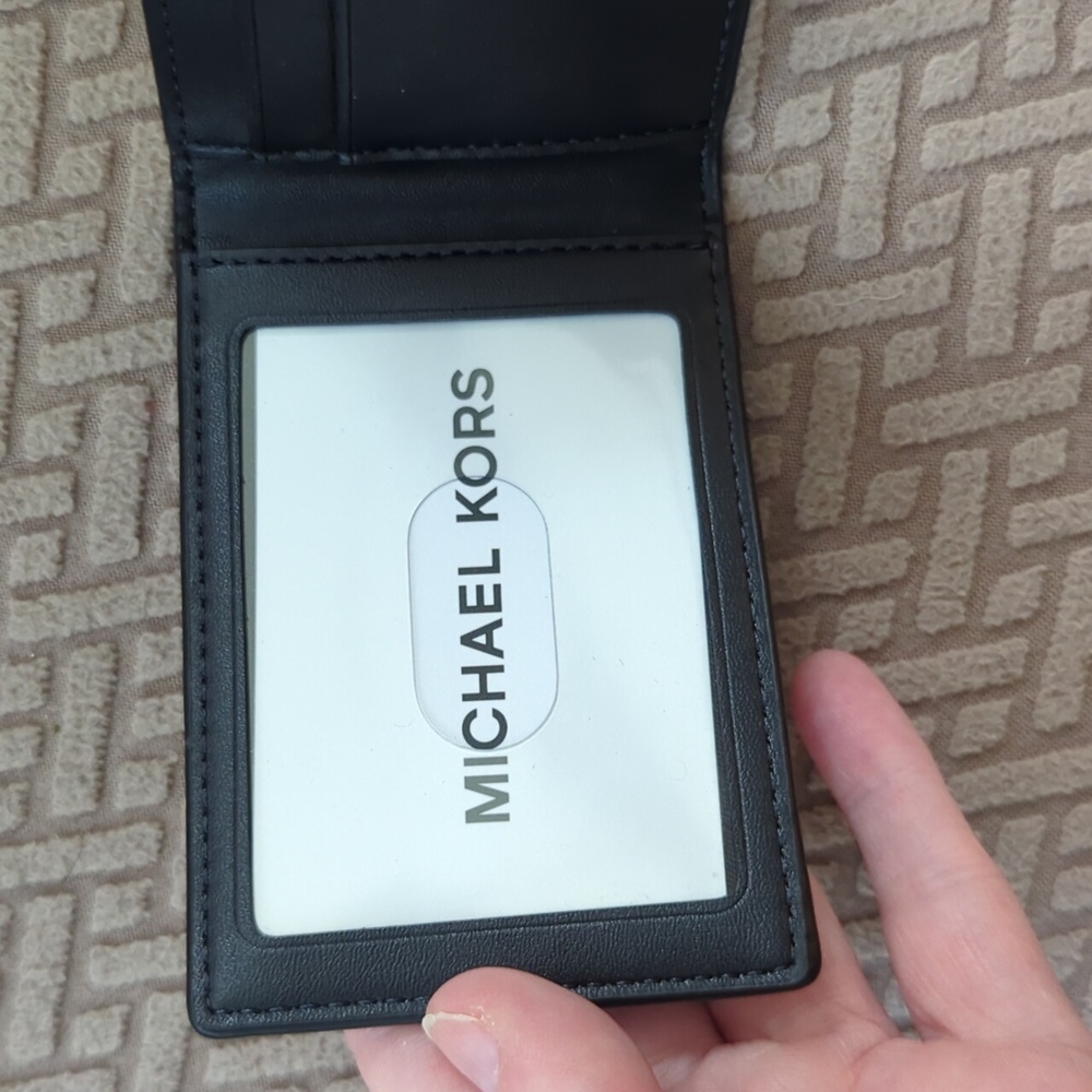 Michael Kors Cooper Signature Logo Wallet NWT - Picture 6 of 7